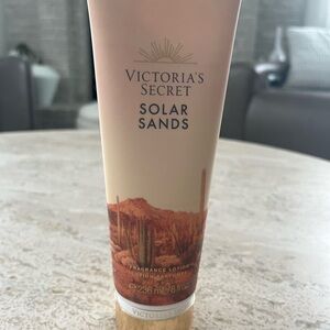 Victoria's Secret Solar Sands Lotion - Cream and Brown